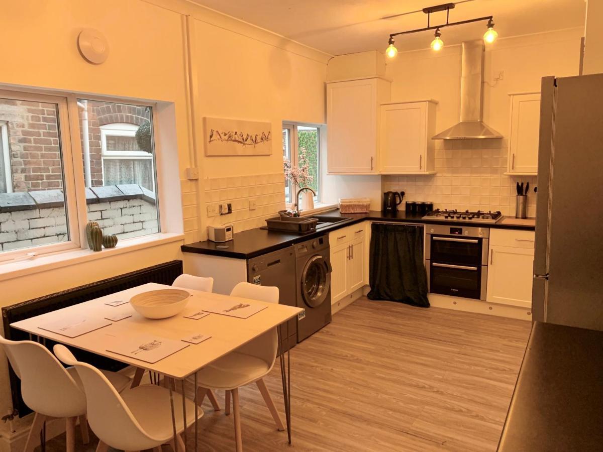 Stamer House By Yourstays, Stylish Quirky House, With 4 Double Bedrooms, Book Now! Stoke-on-Trent Zewnętrze zdjęcie